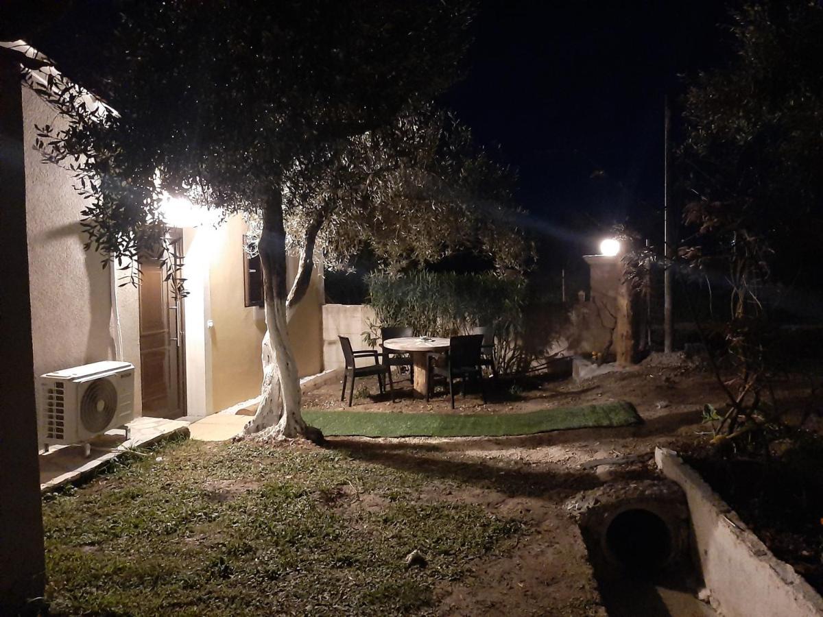 Willa Terezina wood house Kanakádes Zewnętrze zdjęcie