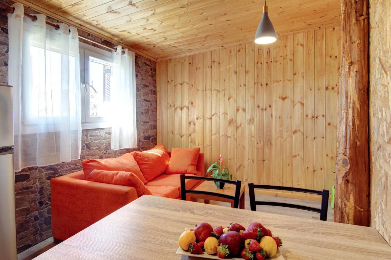 Willa Terezina wood house Kanakádes Zewnętrze zdjęcie